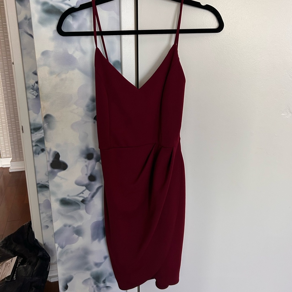 Maroon dress from lulus size medium.
